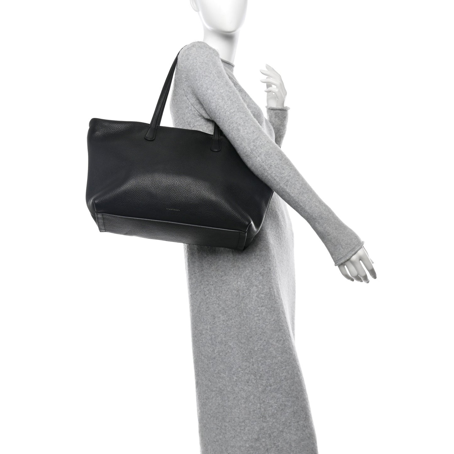 Pebbled Calfskin Everyday Zip Tote Black