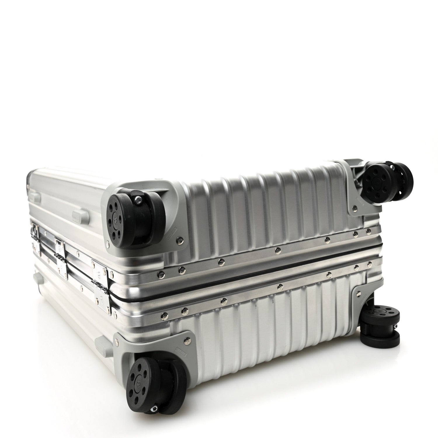 Rimowa Aluminum Classic Cabin S Silver 3 of 9