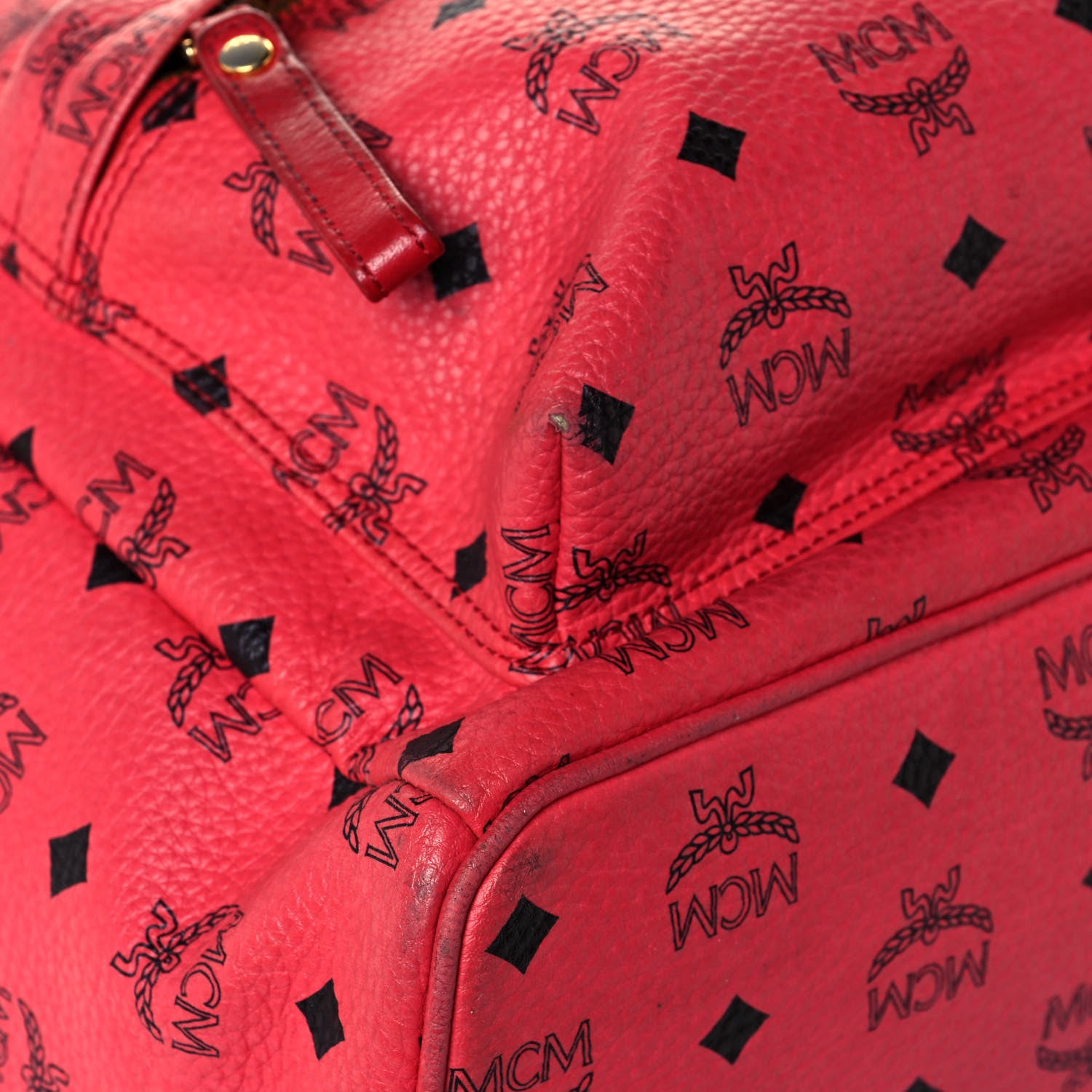 MCM Visetos Medium Sprinkle Stud Stark Backpack Red 8 of 23