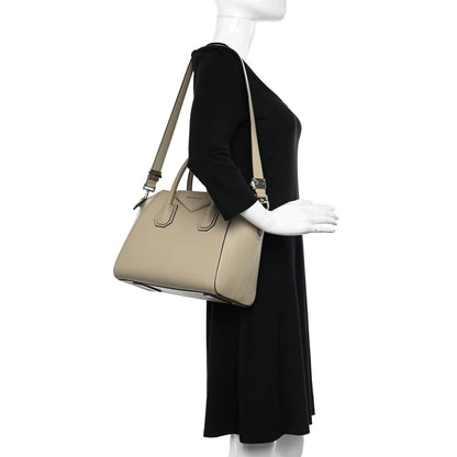 Givenchy Sugar Goatskin Small Antigona Light Beige 2 of 15