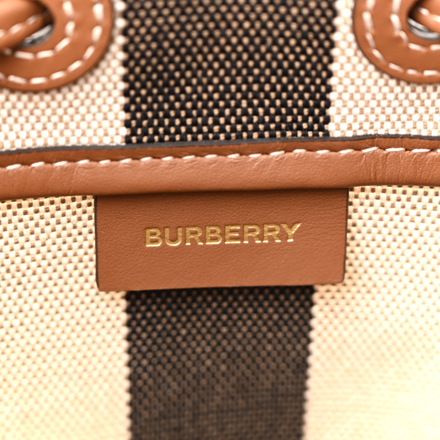 Burberryバッグ Burberry Giant Check Canvas Small Bucket Bag Taupe Brown 1790274