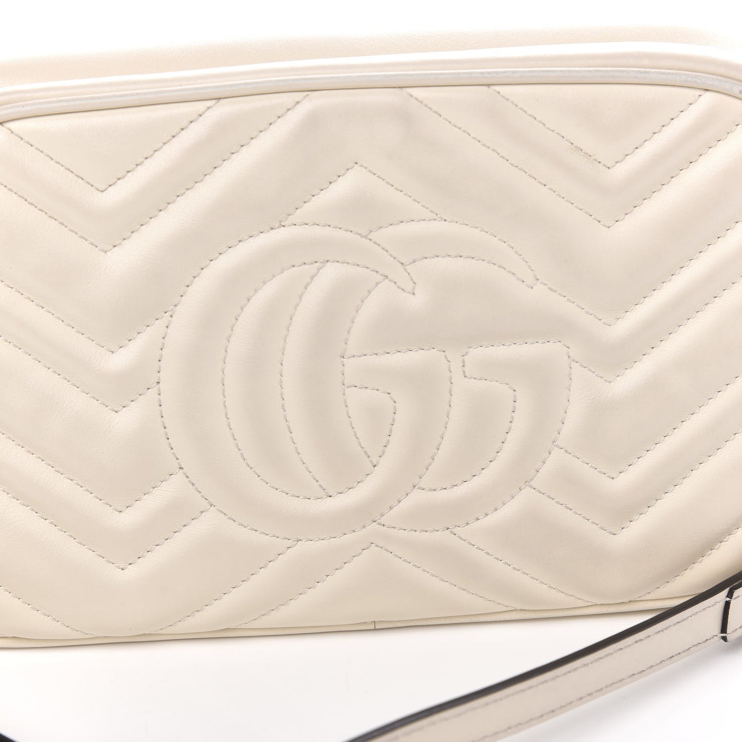 Calfskin Matelasse Small GG Marmont Chain Shoulder Bag White