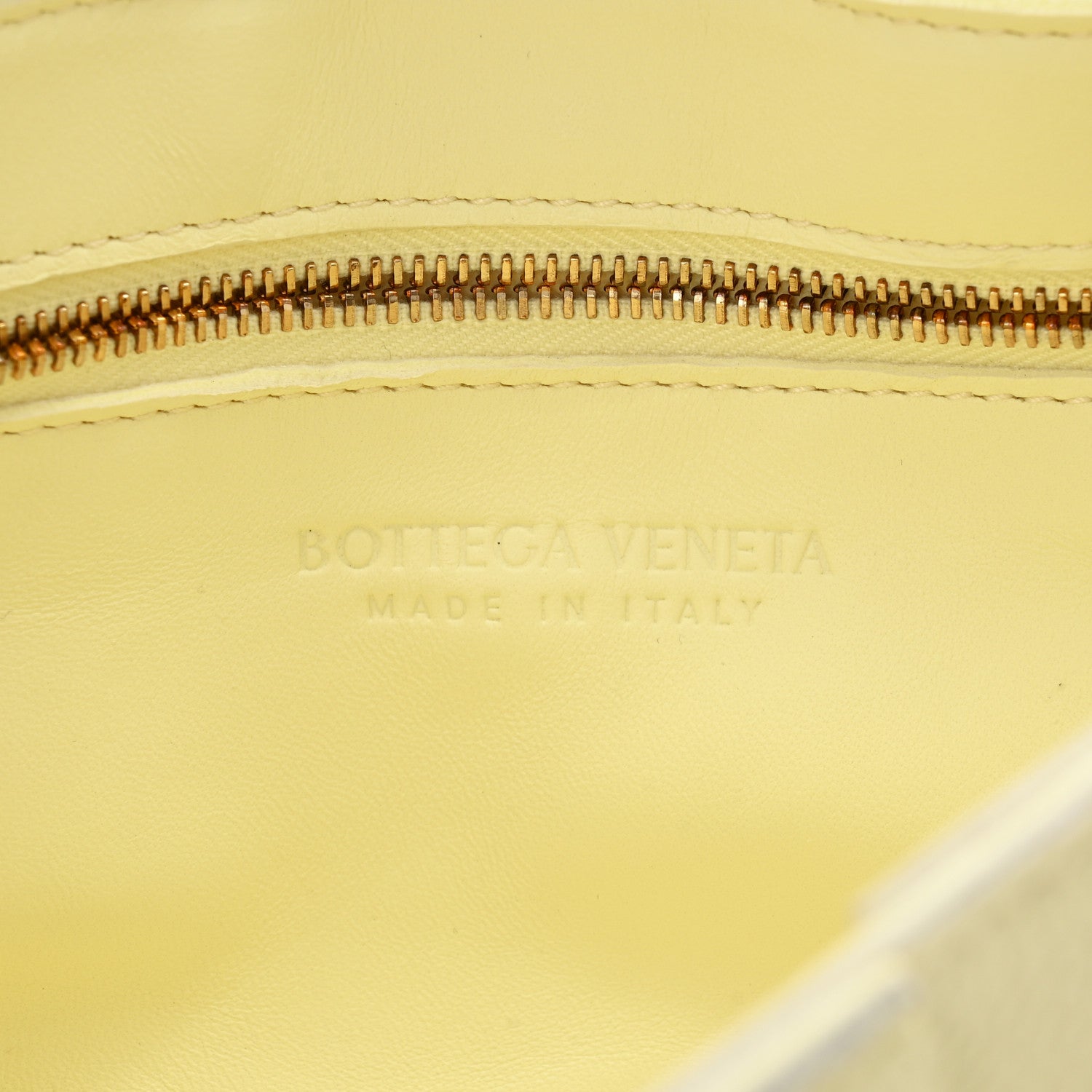 Bottega Veneta Grained Calfskin Maxi Intrecciato Cassette Crossbody Bag Ice Cream 6 of 10