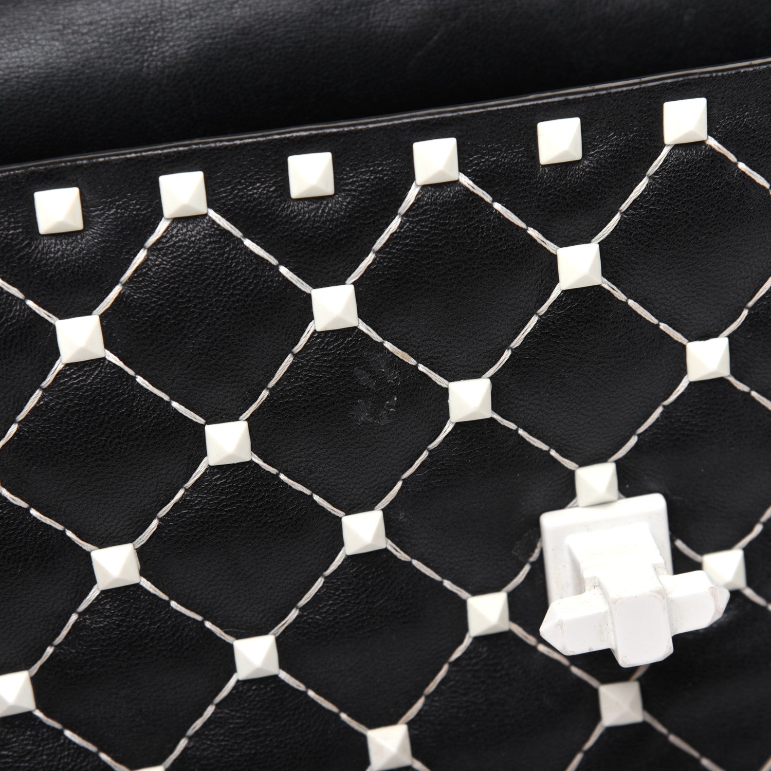 Valentino Garavani Lambskin Medium Free Rockstud Spike Shoulder Bag Black 16 of 23