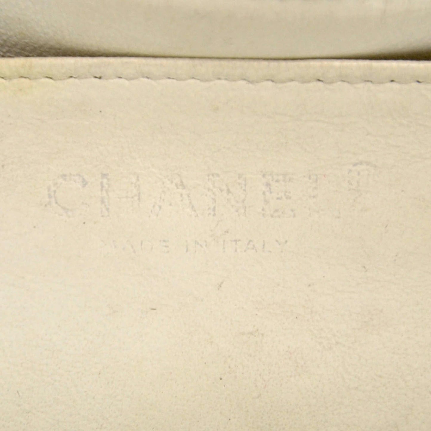 Caviar Jumbo Flap White