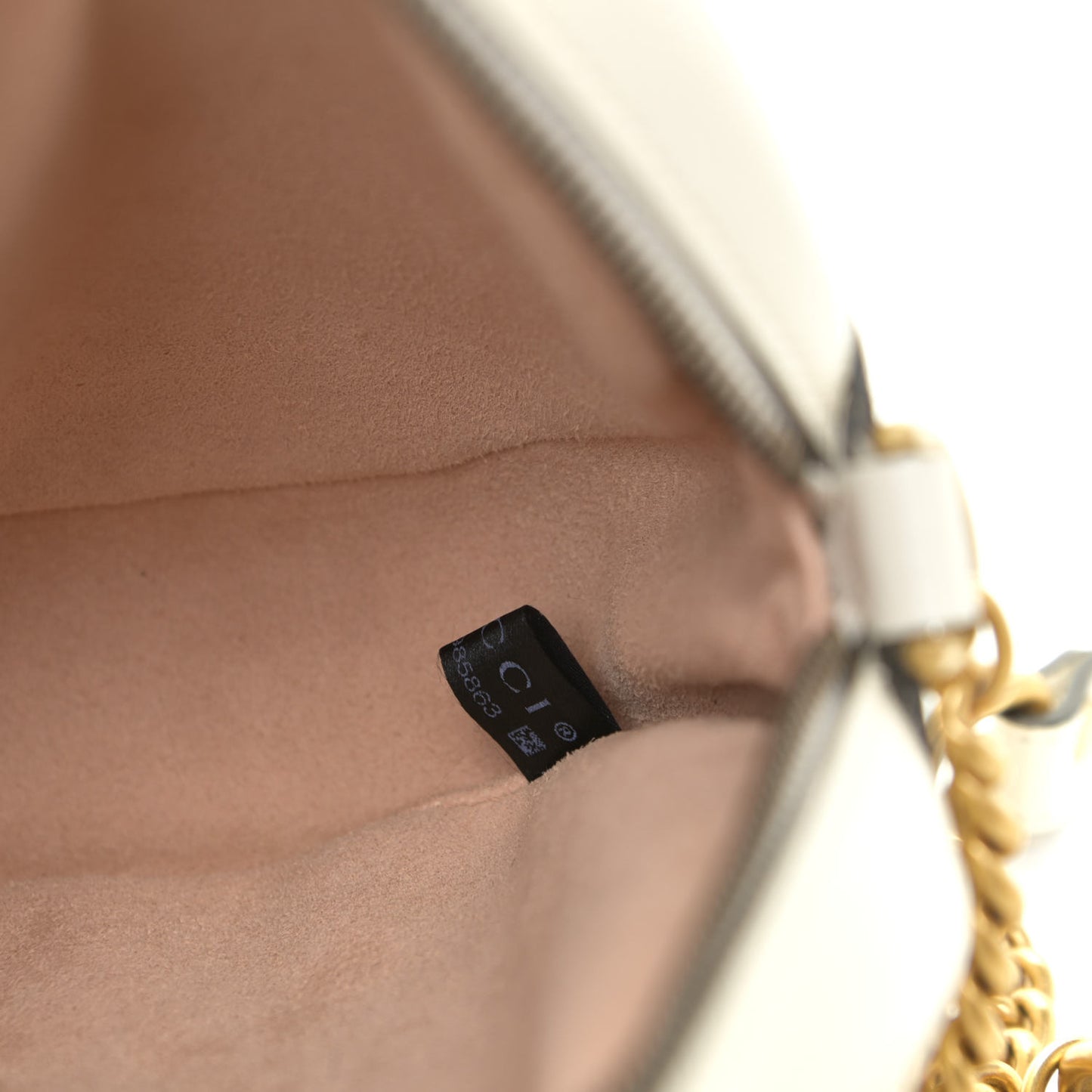 Calfskin Matelasse Mini GG Marmont Round Shoulder Bag White
