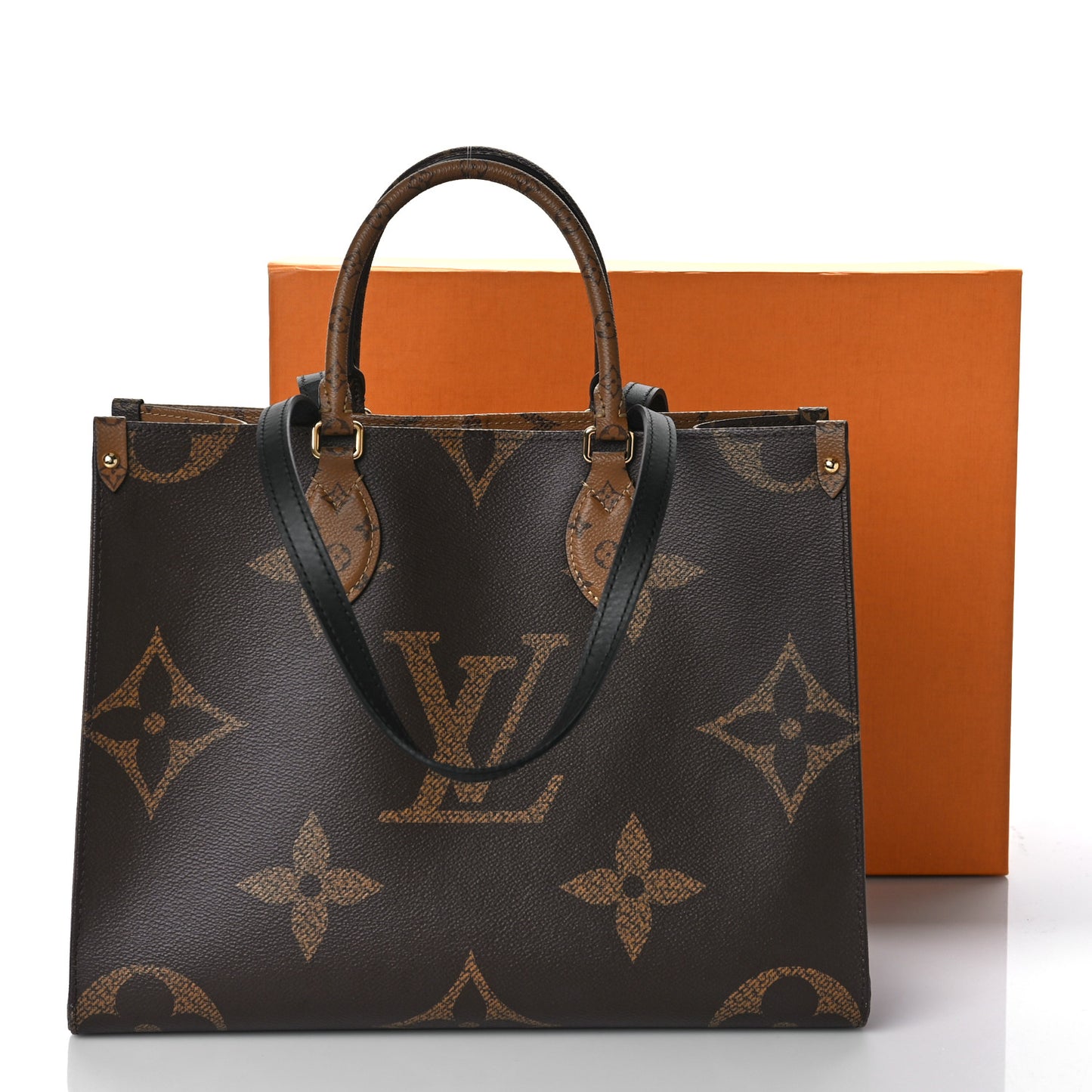 Reverse Monogram Giant Onthego MM
