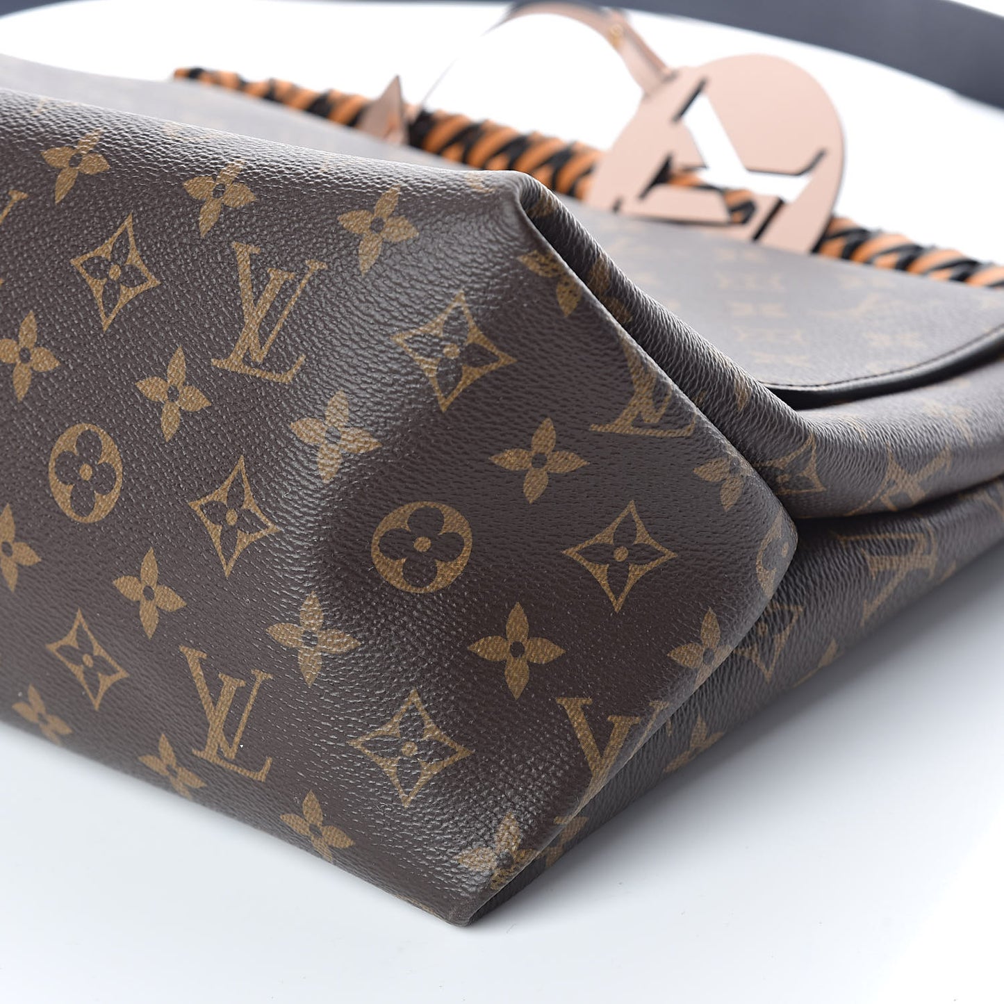 Monogram Beaubourg MM Safran Imperial