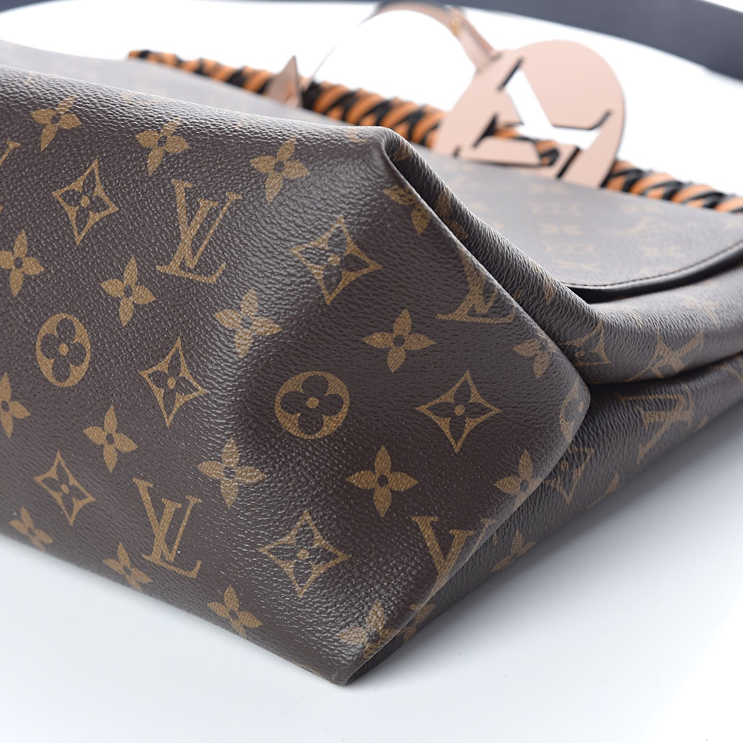 Louis Vuitton Monogram Beaubourg MM Safran Imperial 10 of 10