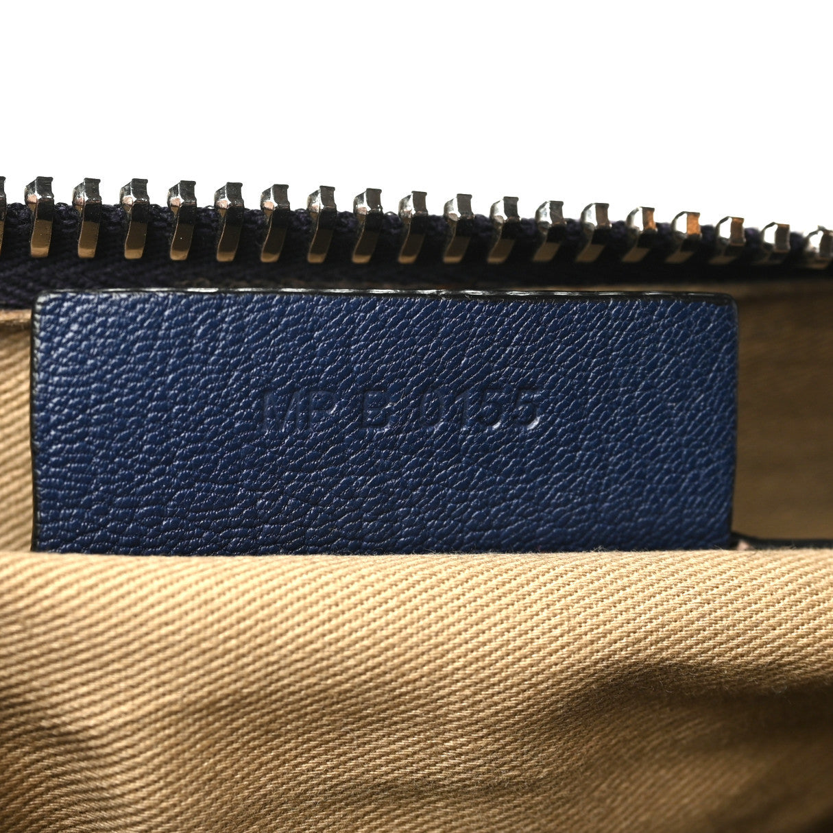 Sugar Goatskin Medium Antigona Navy