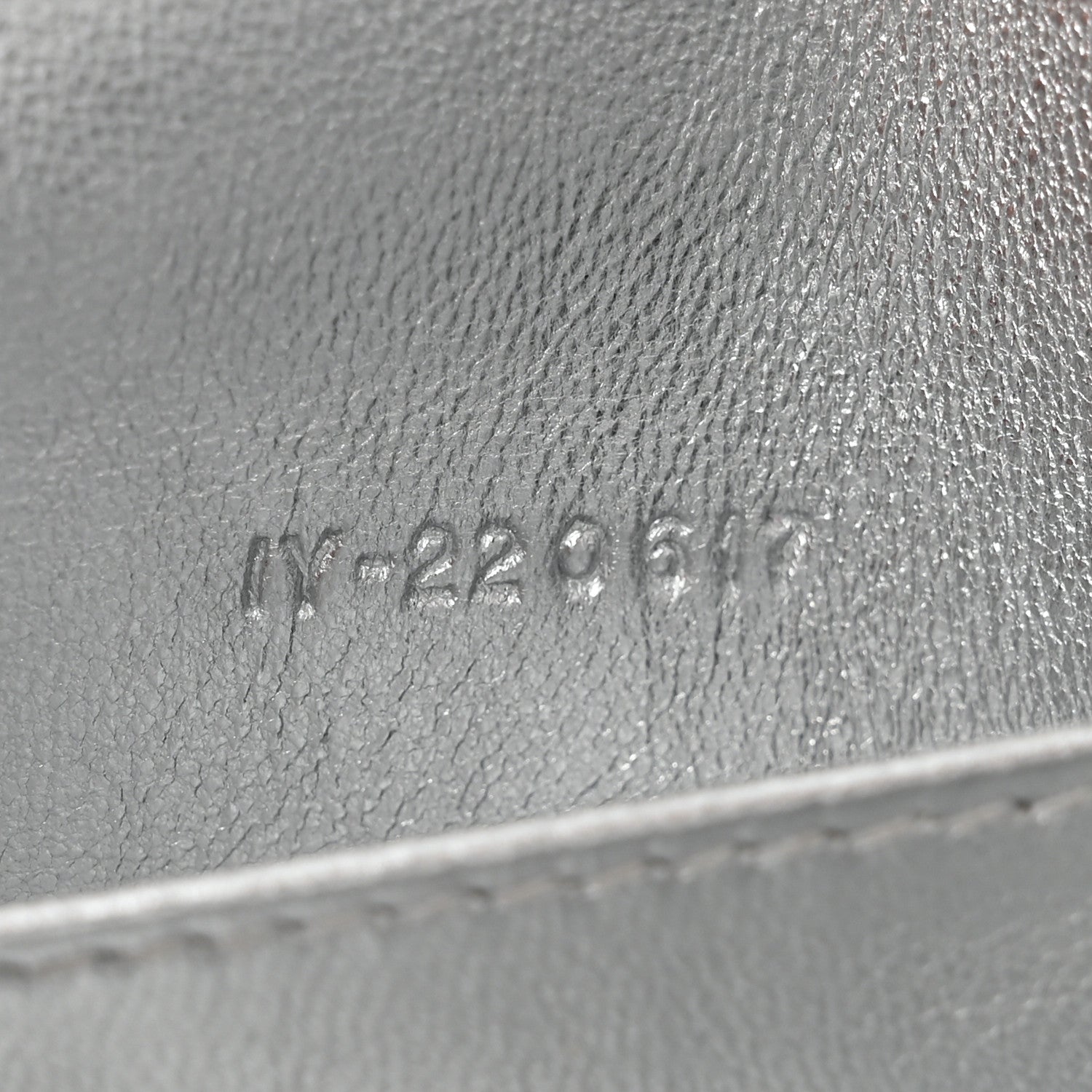 Salvatore Ferragamo Metallic Calfskin Gancini Credit Card Holder With Strap Argento 7 of 10