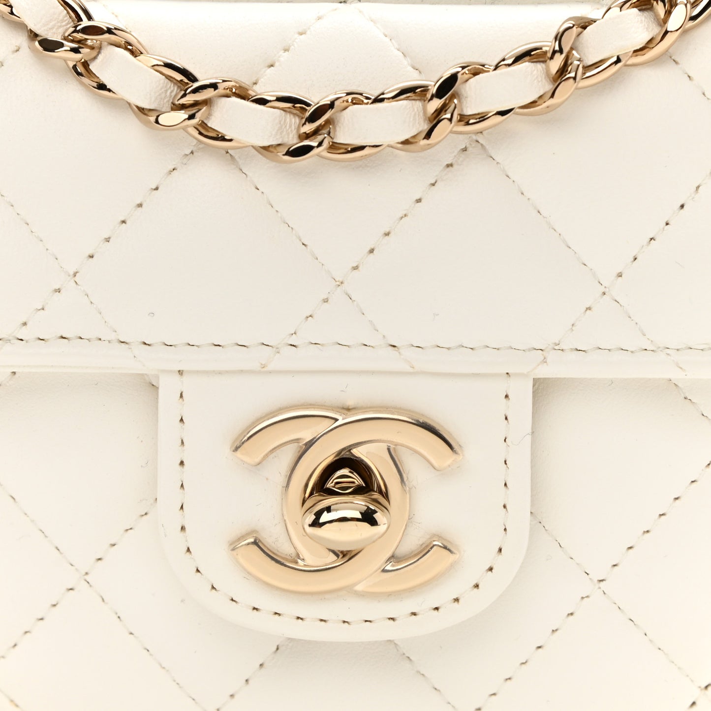 Lambskin Quilted CC In Love Heart Clutch With Chain White