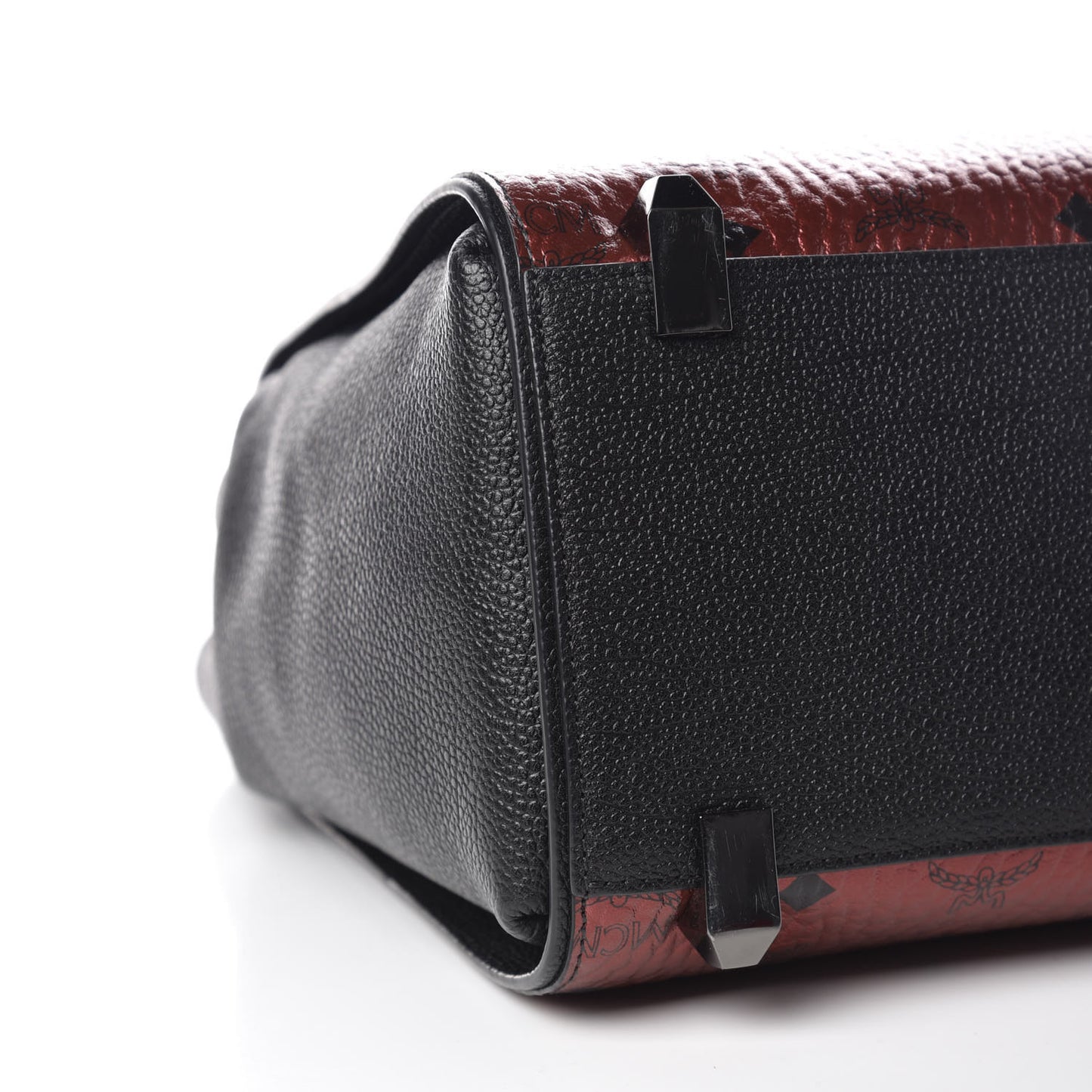 Metallic Visetos Medium Corina Shoulder Bag Scooter Red
