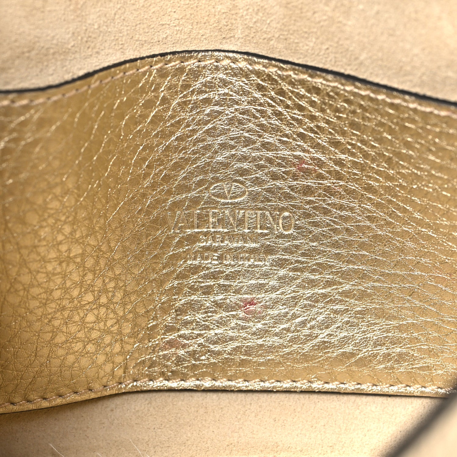 Valentino Garavani Metallic Pebbled Calfskin Medium Rockstud Flip