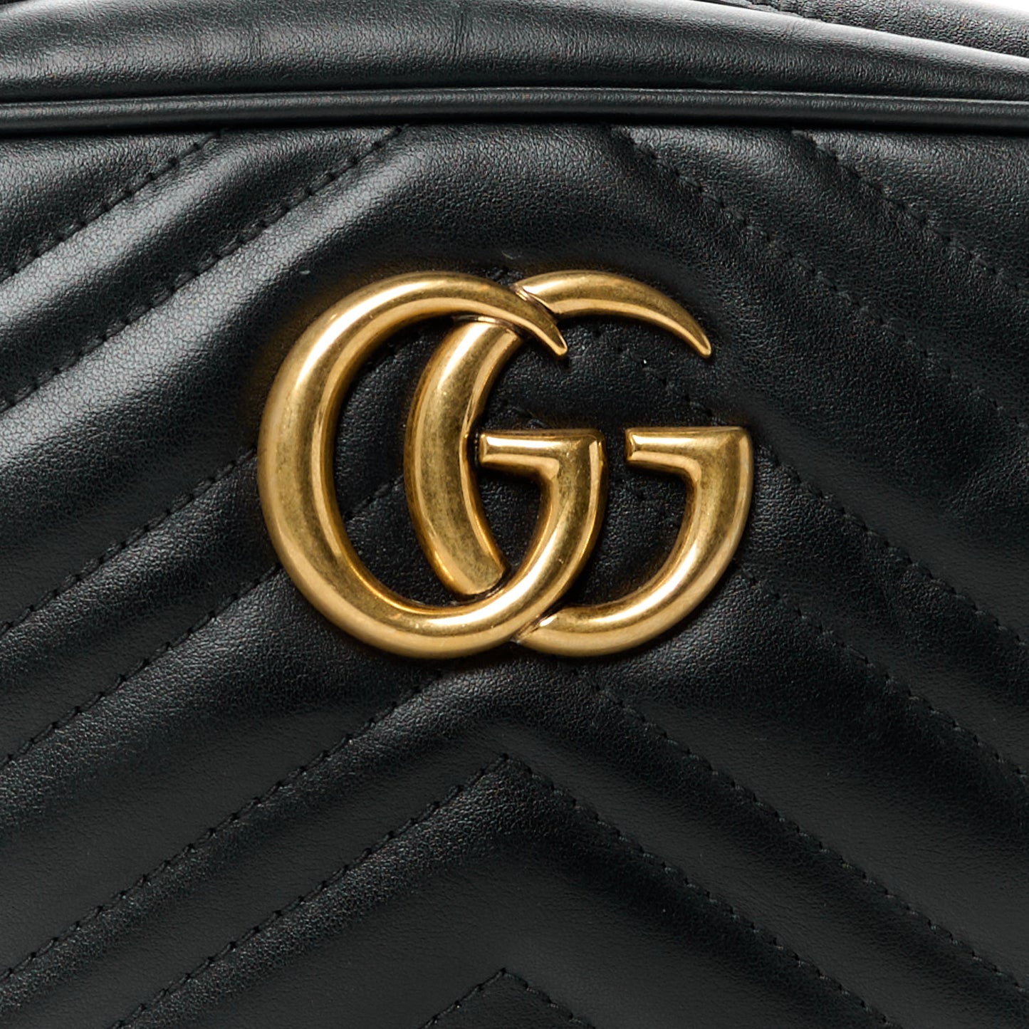 Calfskin Matelasse Small GG Marmont Chain Shoulder Bag Black