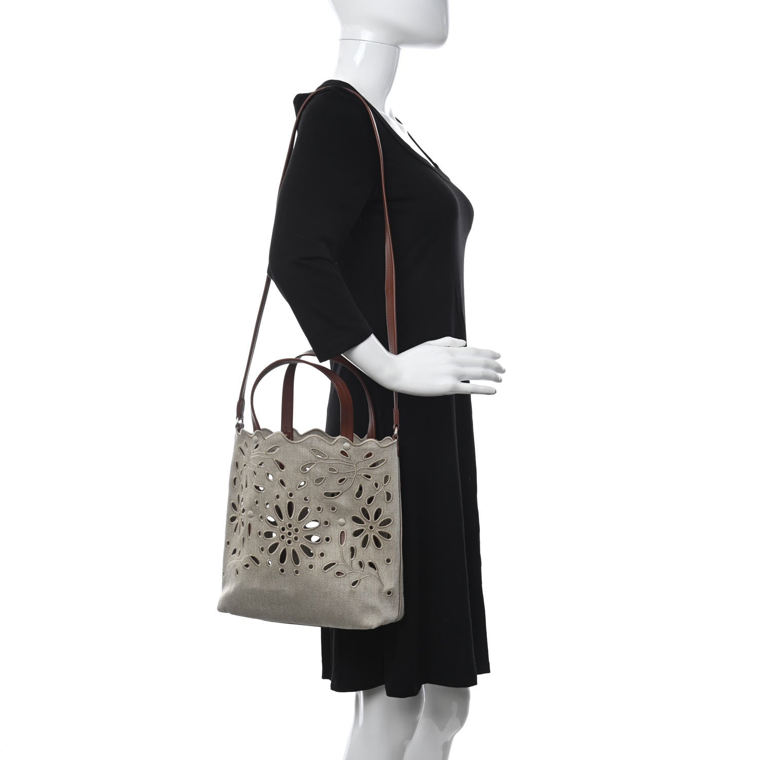 Chloe Linen Calfskin Small Kamilla North-South Tote Beige 2 of 10