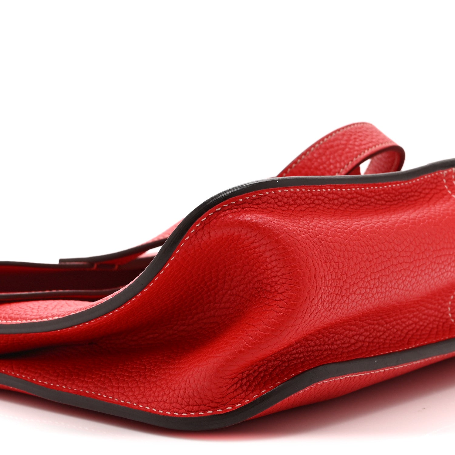 Hermes Taurillon Clemence Halzan 31 GM Rouge Casaque Vermillion