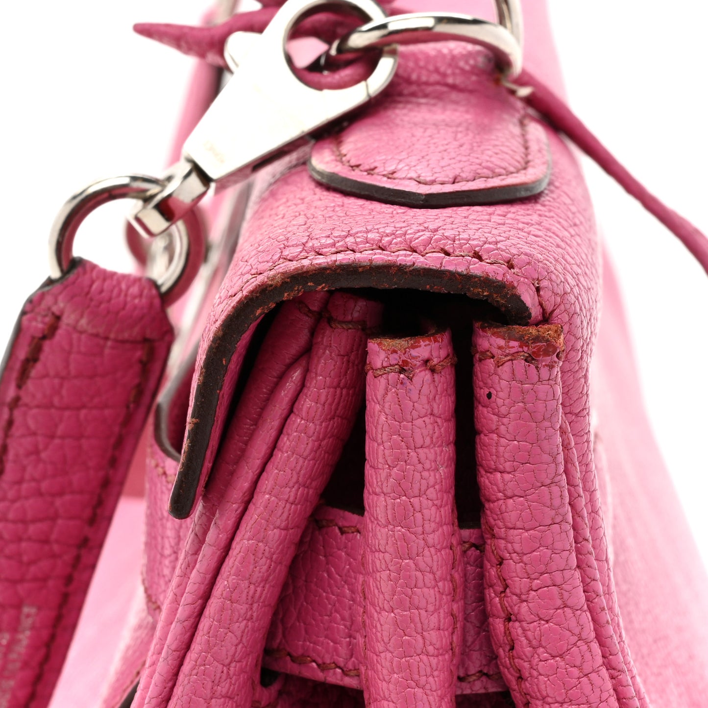 Chevre de Coromandel Kelly Retourne 32 Fuchsia