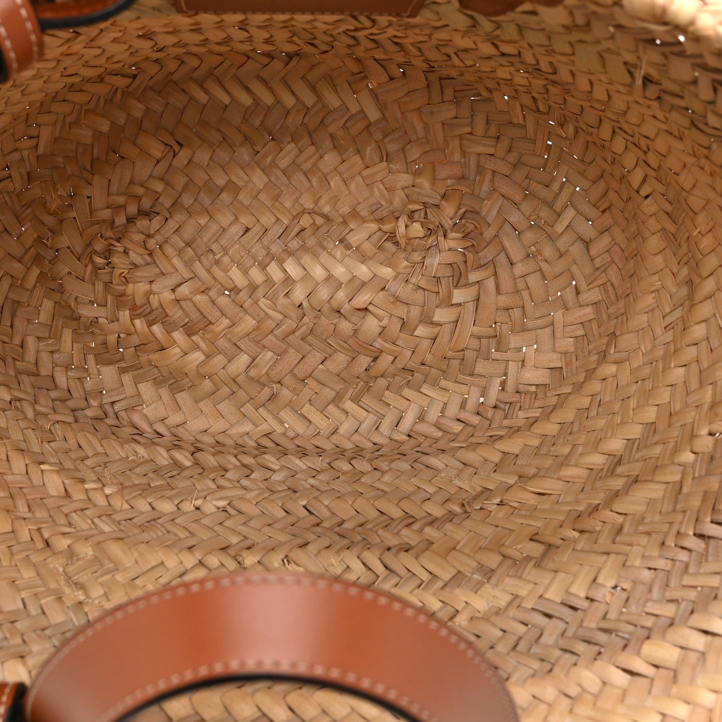 Raffia Calfskin Triomphe Teen Panier Tan