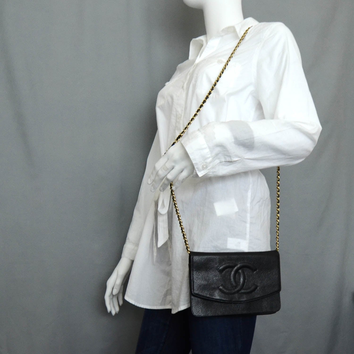 Chanel Caviar Wallet on Chain Black 2 of 9