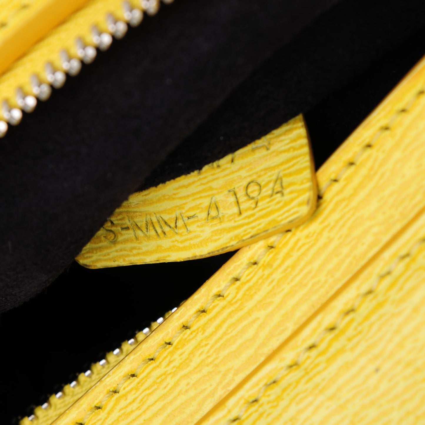 Liege Calfskin Small Trapeze Fluo Yellow