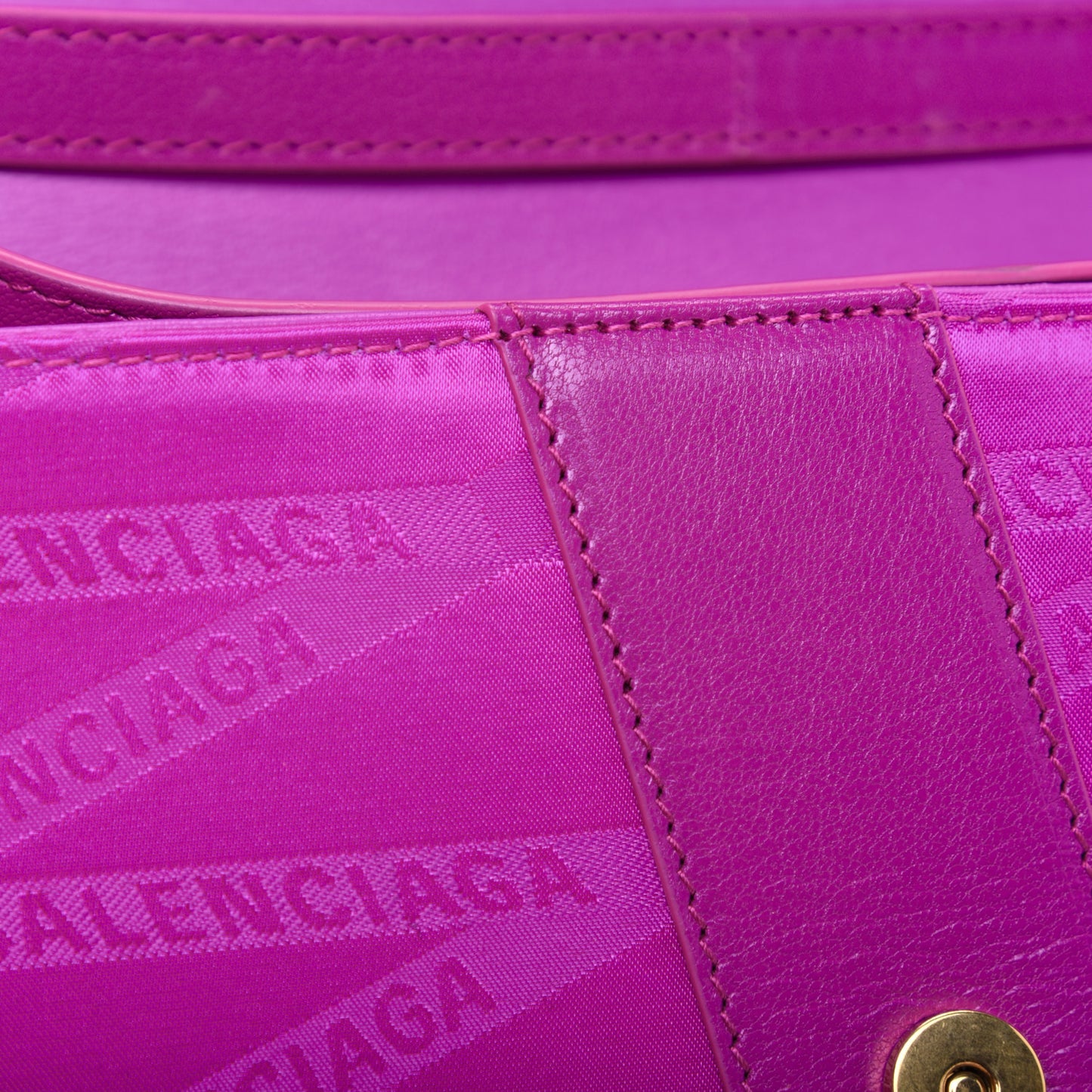 Jacquard Nylon Calfskin Shift Wallet On Strap Pink