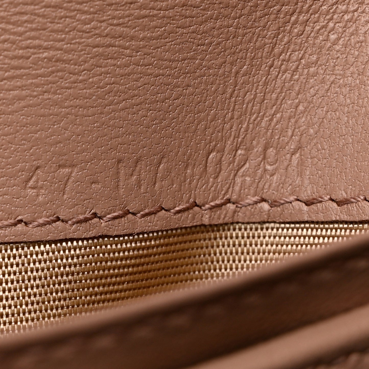 Grained Calfskin Supple Cannage Caro Scarlet Zipped Wallet Rose Des Vents