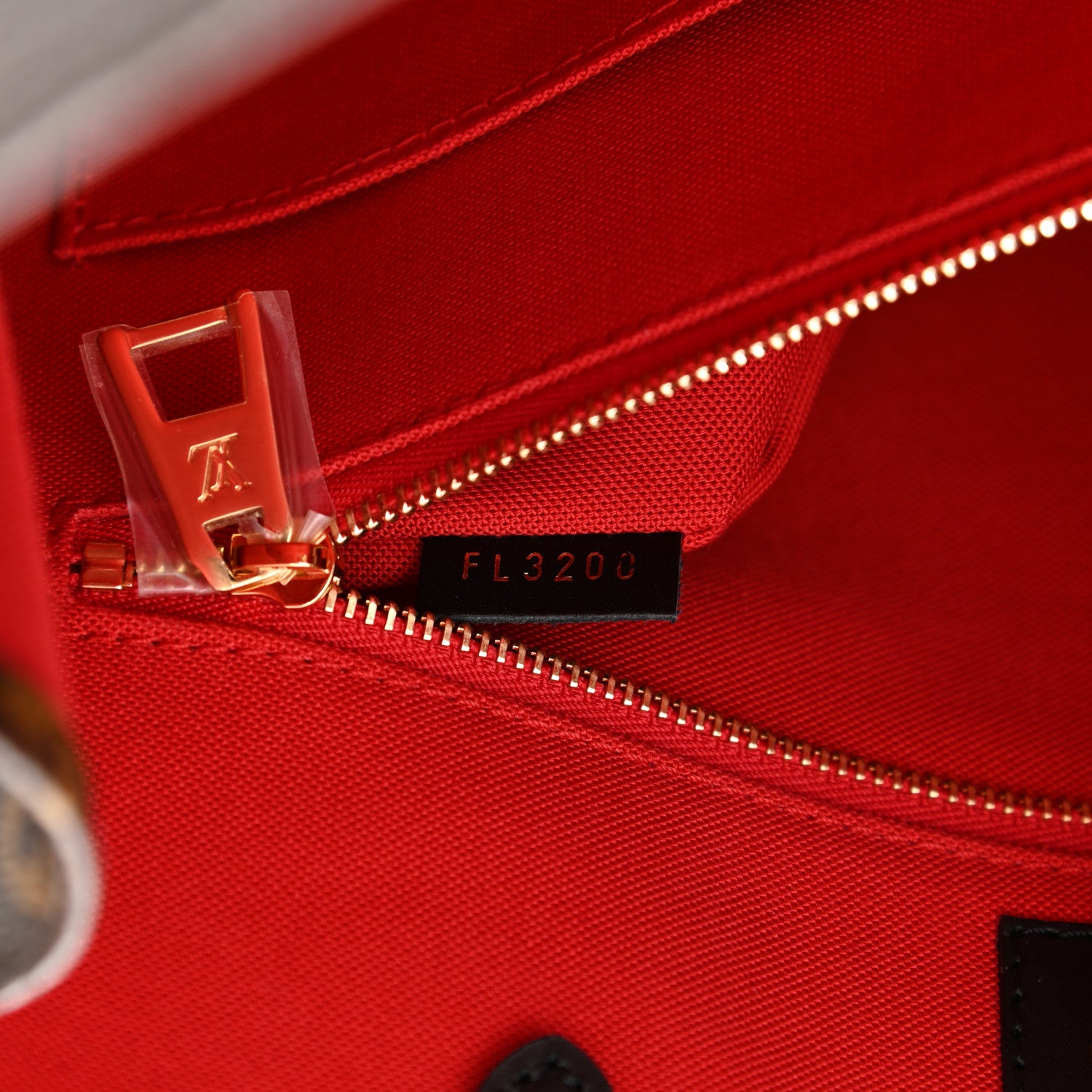 Louis Vuitton Reverse Monogram Giant Onthego GM 7 of 8
