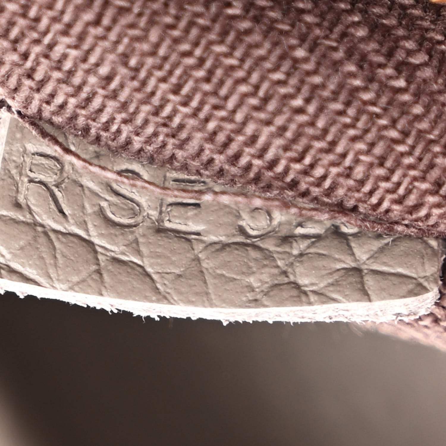 Marc Jacobs Grained Calfskin Medium The Tote Bag Cement 8 of 11