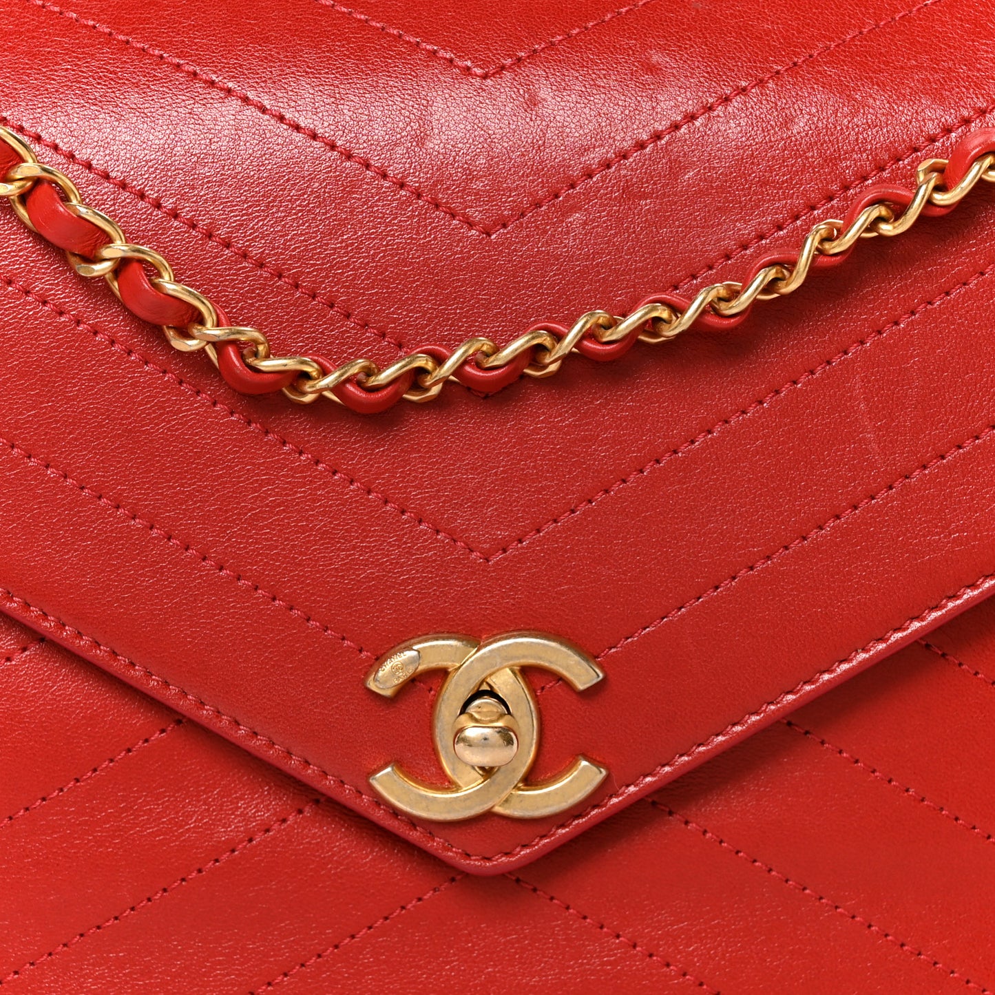 Lambskin Chevron Stitched Envelope Flap Bag Red