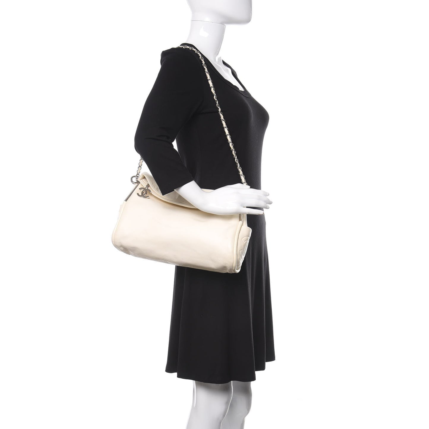 Lambskin Medium Ultimate Soft Tote Ivory