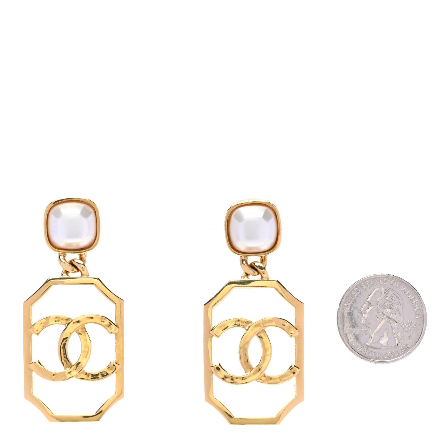Metal Pearl CC Drop Earrings Gold