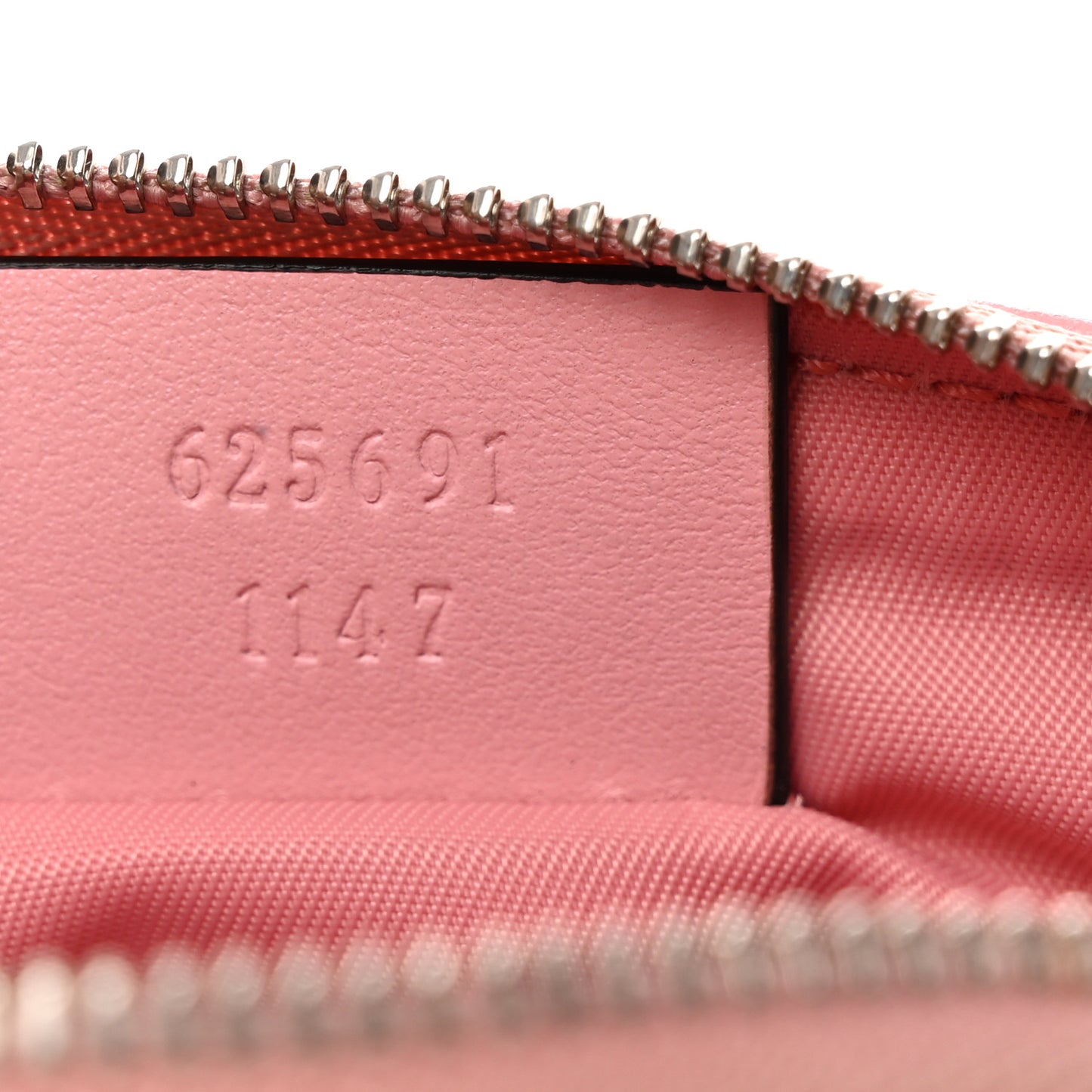 Calfskin Matelasse GG Marmont Key Pouch Wild Rose