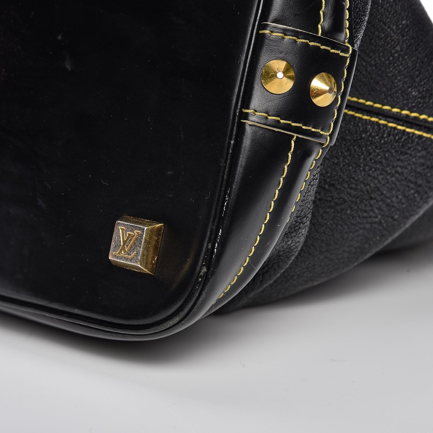 Suhali Lockit MM Black