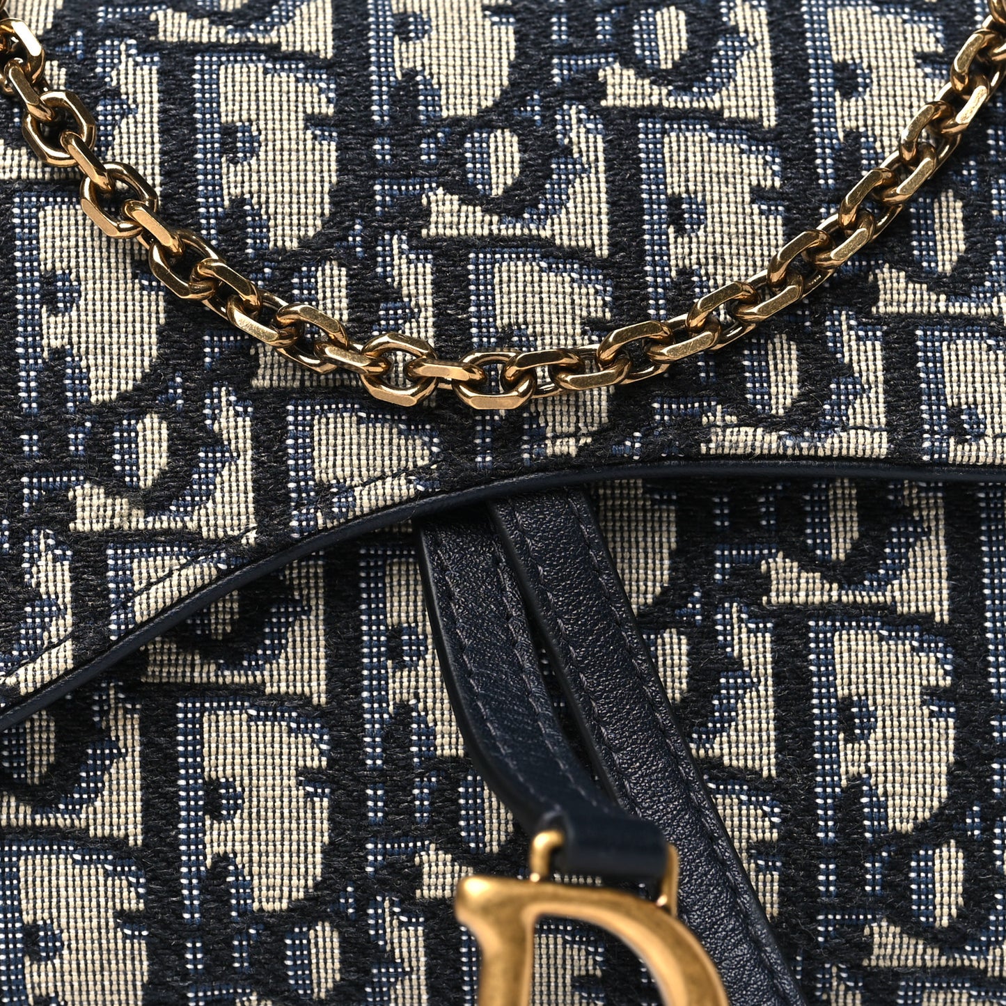 Oblique Saddle Chain Long Wallet Blue