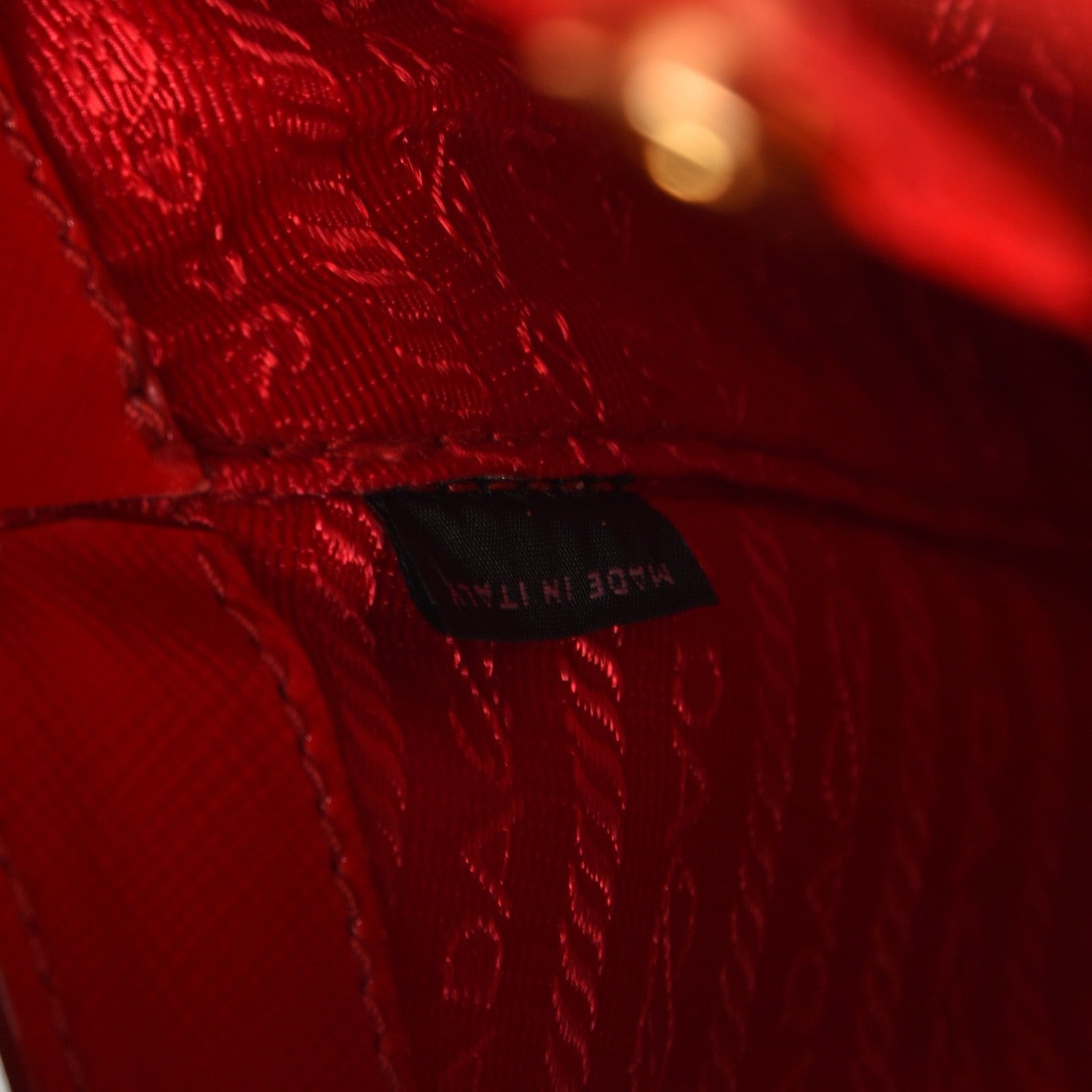 Prada Saffiano Vernice Open Promenade Tote Rosso 9 of 15