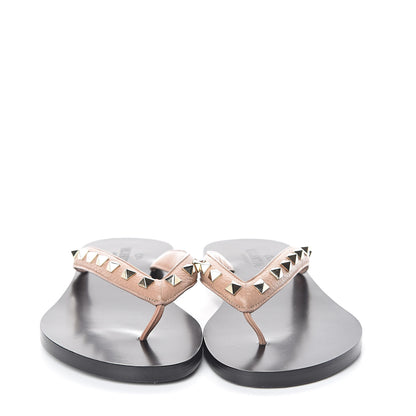 Valentino Garavani Grained Calfskin Rockstud Flat Thong Sandals 39 Soft Noisette 2 of 7