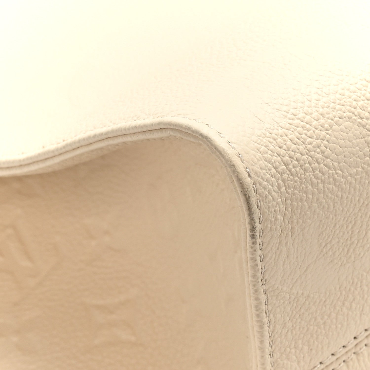 Louis Vuitton Empreinte Monogram Giant Onthego MM Creme 7 of 13