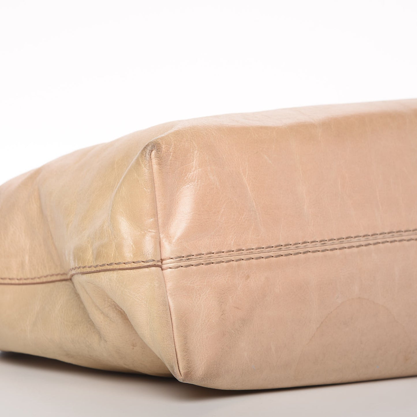 Vitello Shine Tote Cammeo