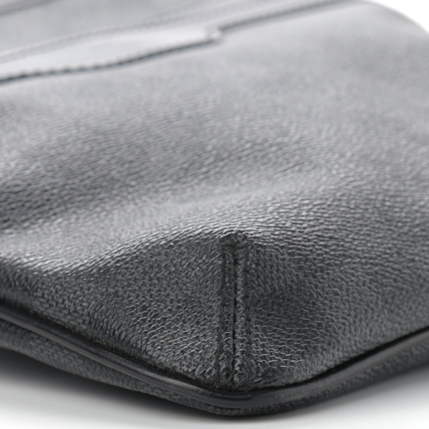 Louis Vuitton Damier Graphite Thomas 9 of 10
