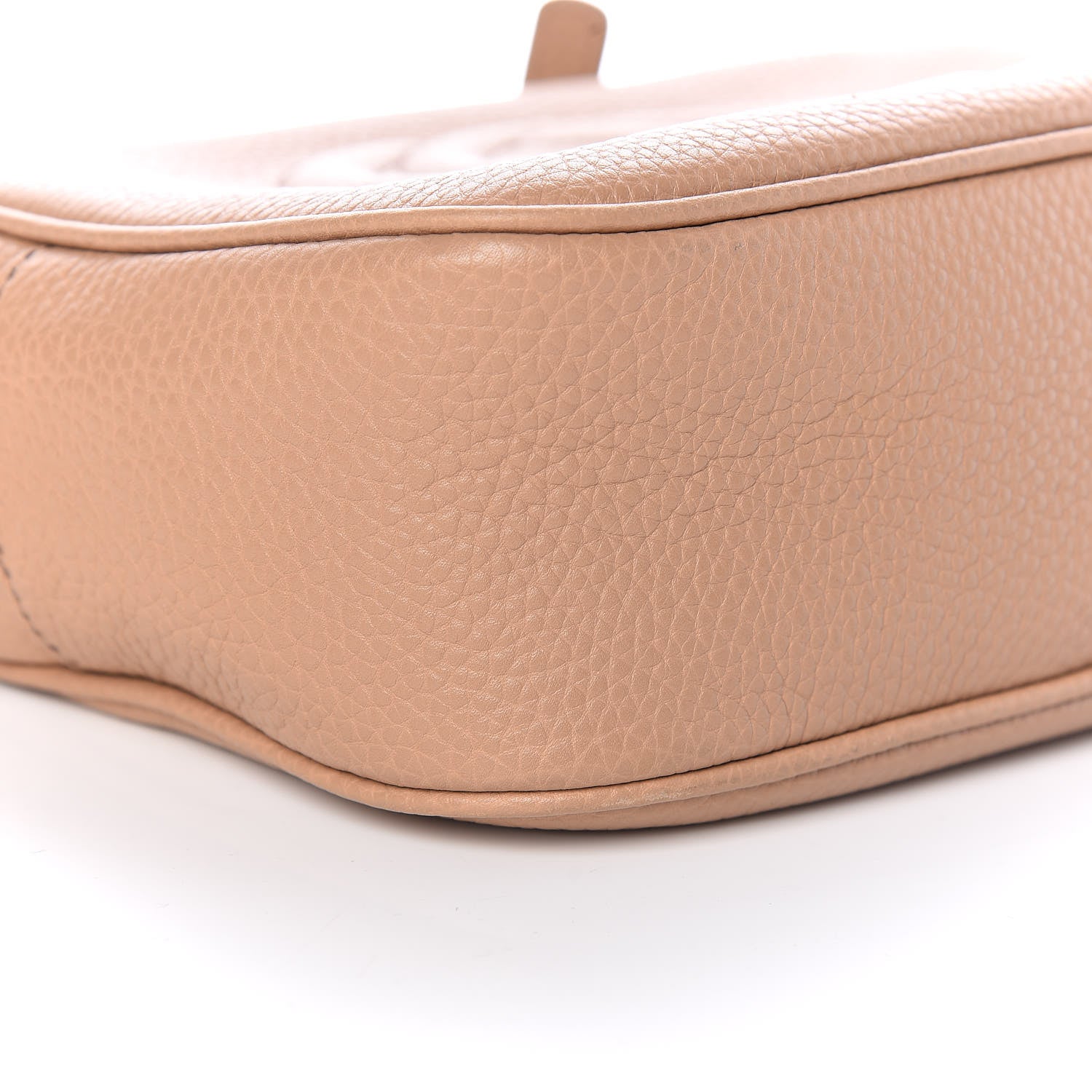 Gucci Pebbled Calfskin Small Soho Disco Bag Camelia 9 of 12