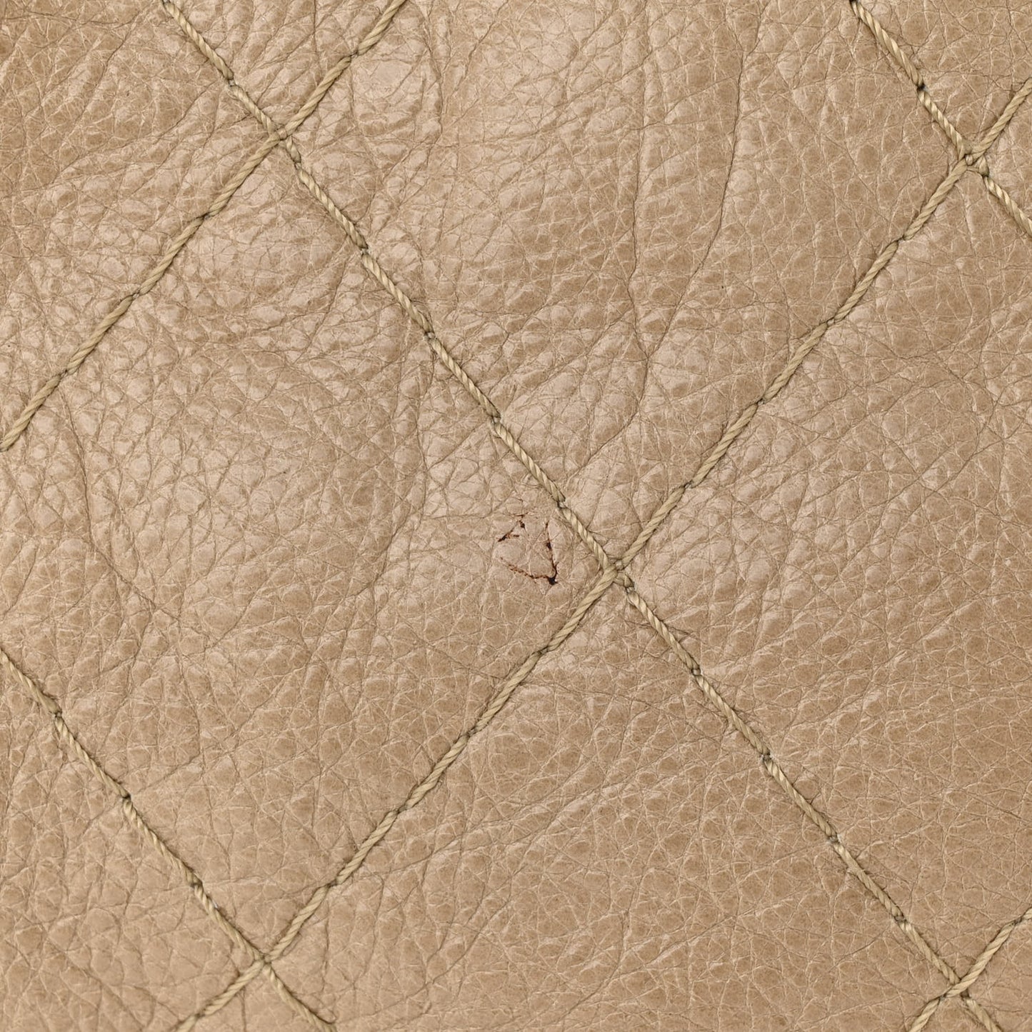 Glazed Calfskin Stitched On The Road Flap Dark Beige