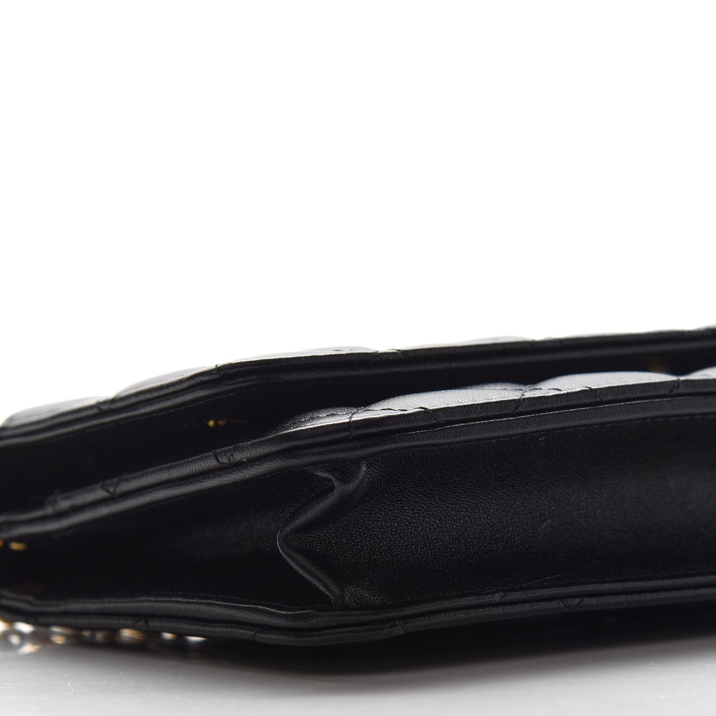 Lambskin Quilted Wallet On Chain WOC Black
