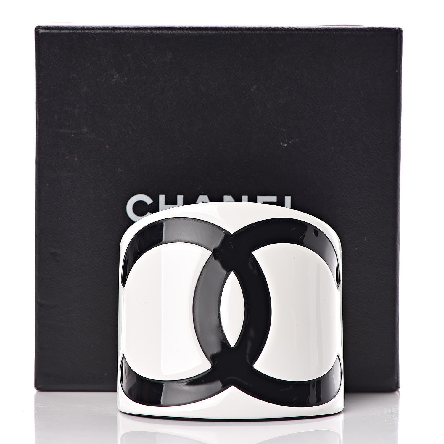 Chanel Resin CC Cuff White Black 5 of 5