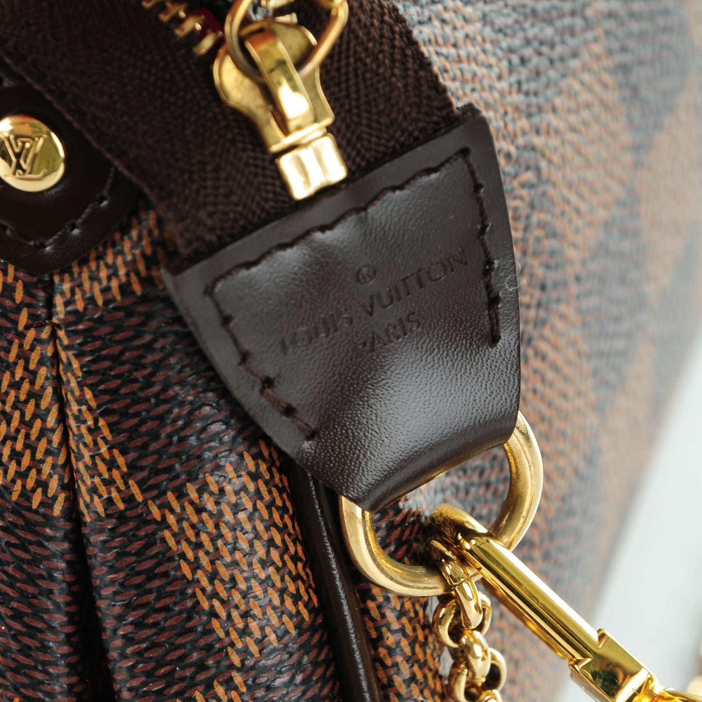 Damier Ebene Eva Clutch