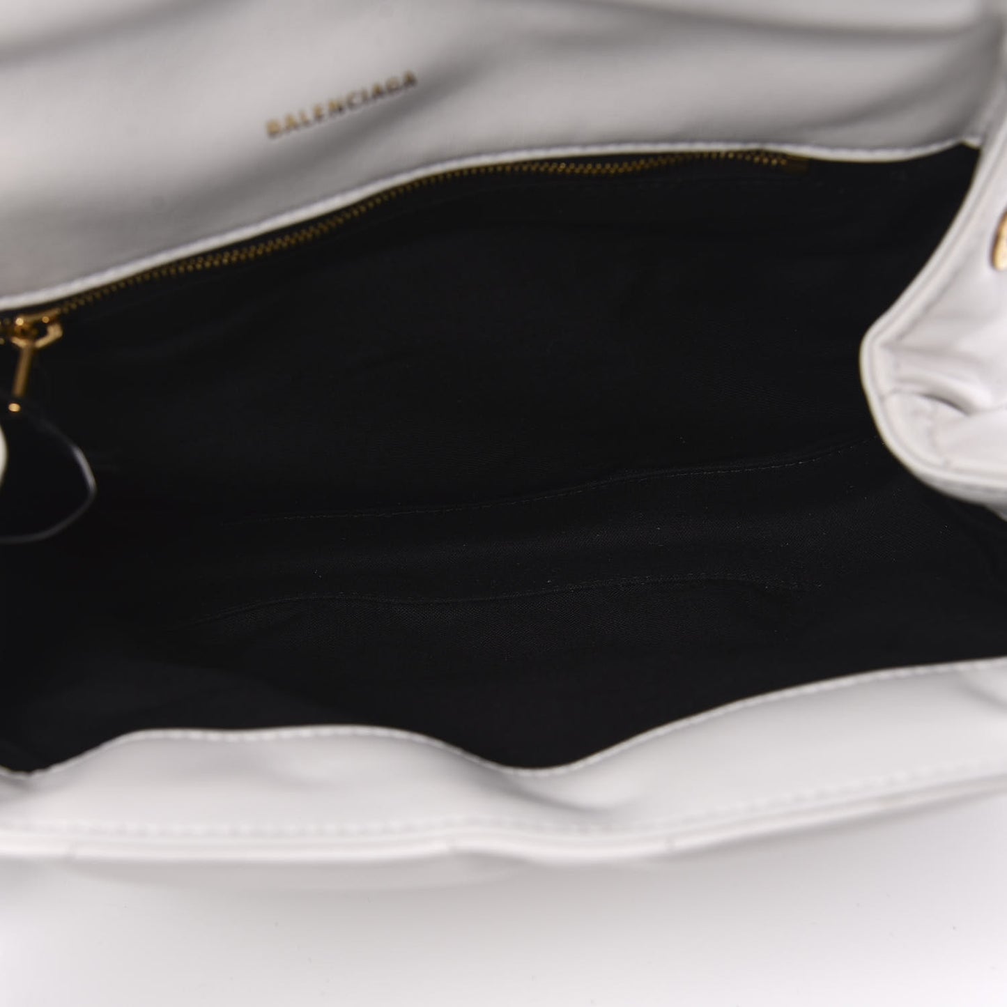 Nappa Calfskin Quilted Touch B Puffy Clutch White