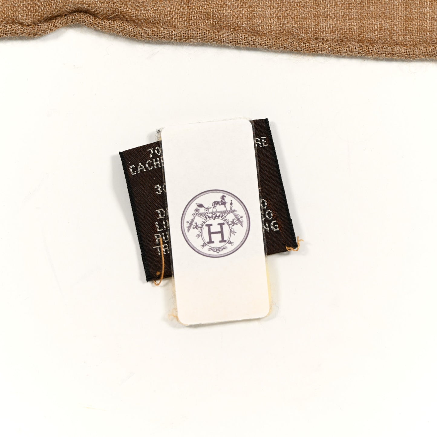 Cashmere Silk Libre Comme Pegase Shawl 140 Caramel Creme Black
