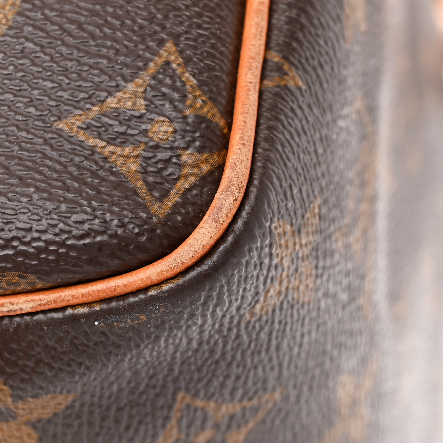 Louis Vuitton Monogram Speedy 30 11 of 15