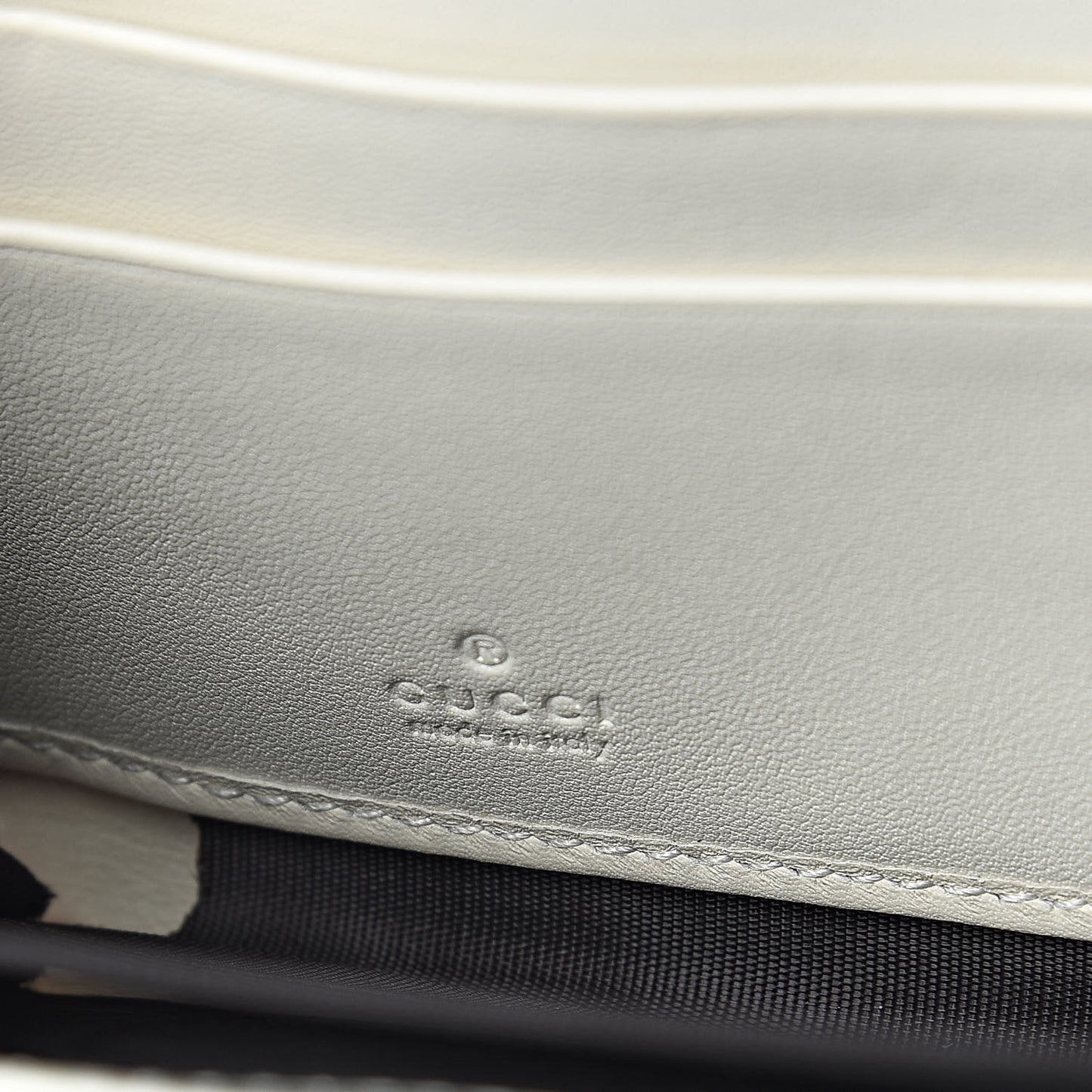 Calfskin Matelasse GG Marmont Zip Around Wallet White