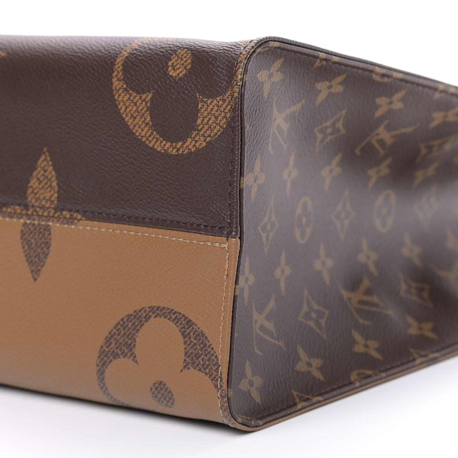 Louis Vuitton Reverse Monogram Giant Onthego MM 9 of 9